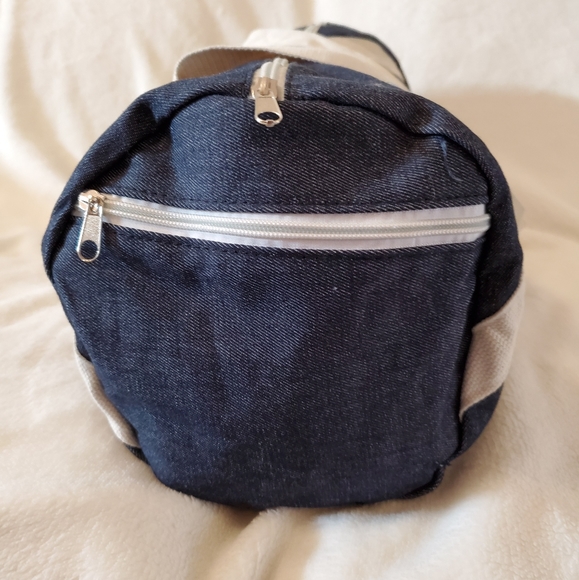 🎉3/$39 MEET ME AT THE BARRE Duffle Bag - Picture 7 of 10